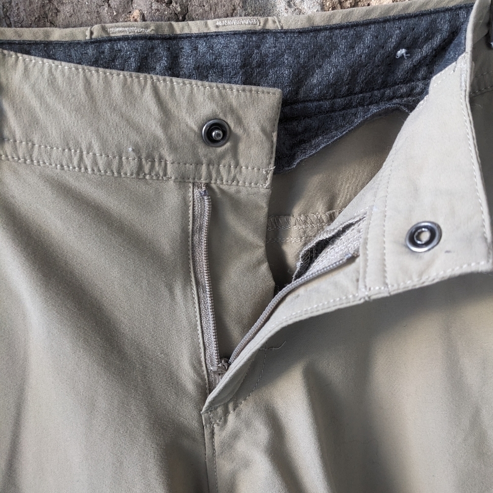 The North Face Stretch Nylon Hiking Bermuda Shorts Size 4 Khaki Tan - Picture 4 of 10